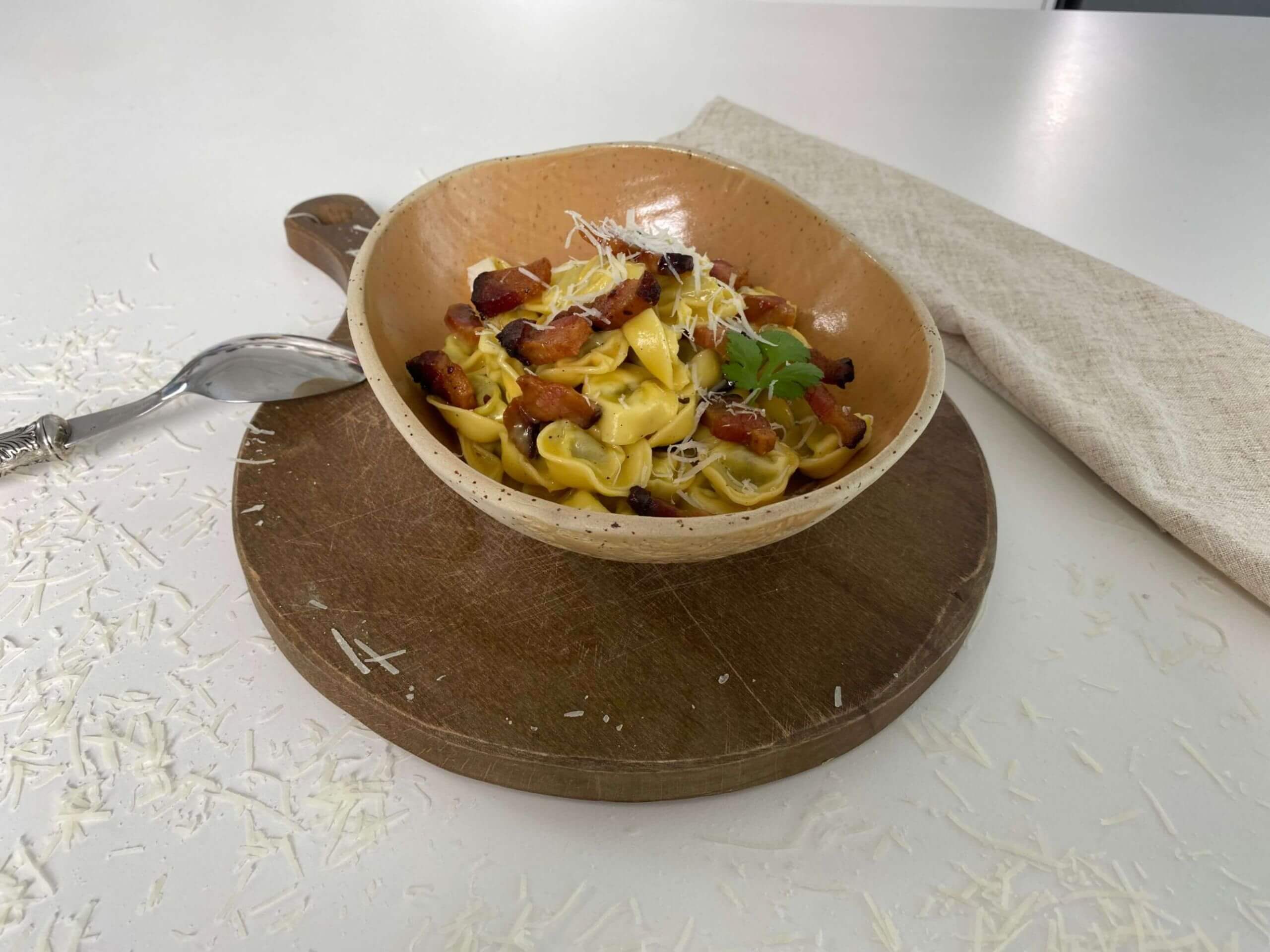 carbonara-s-krompirjevimi-tortelini