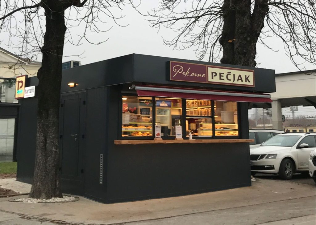 Pecjak-lokacija-P-stop-trgovina-zelezniska-postaja-ljubljana-1