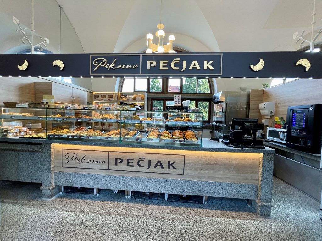 Pecjak-lokacija-trgovina-Trg-Arkade